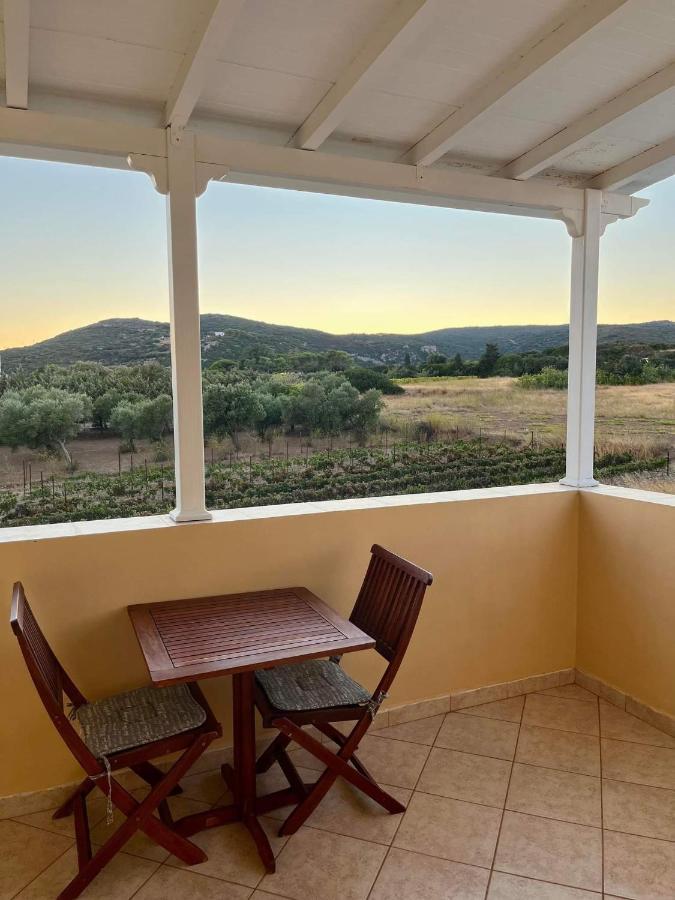 Apartmán Emmanouil Kalamos  Exteriér fotografie